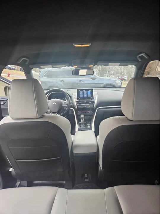 2023 Mitsubishi Eclipse Cross - Image 7 of 18
