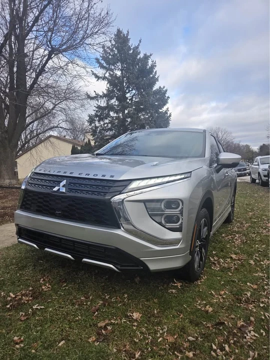 2023 Mitsubishi Eclipse Cross - Image 2 of 18
