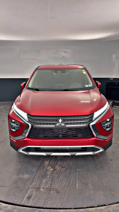 2023 Mitsubishi Eclipse Cross - Image 2 of 7