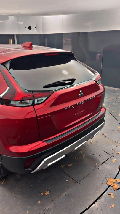 2023 Mitsubishi Eclipse Cross - Image 4 of 7