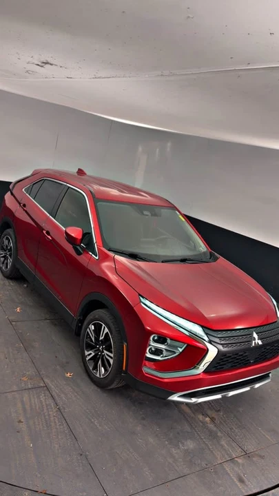2023 Mitsubishi Eclipse Cross - Image 3 of 7