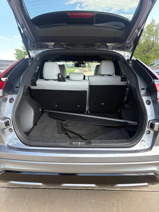2023 Mitsubishi Eclipse Cross - Image 12 of 14