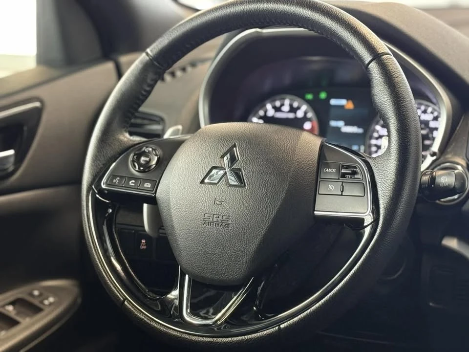 2023 Mitsubishi Eclipse Cross - Image 8 of 20