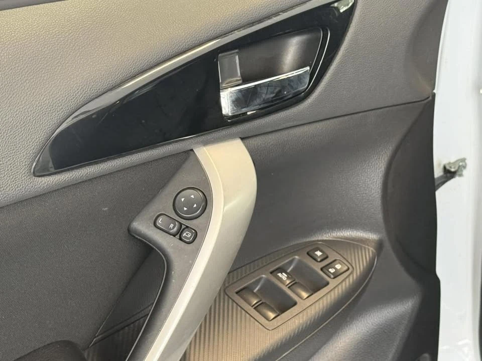 2023 Mitsubishi Eclipse Cross - Image 6 of 20