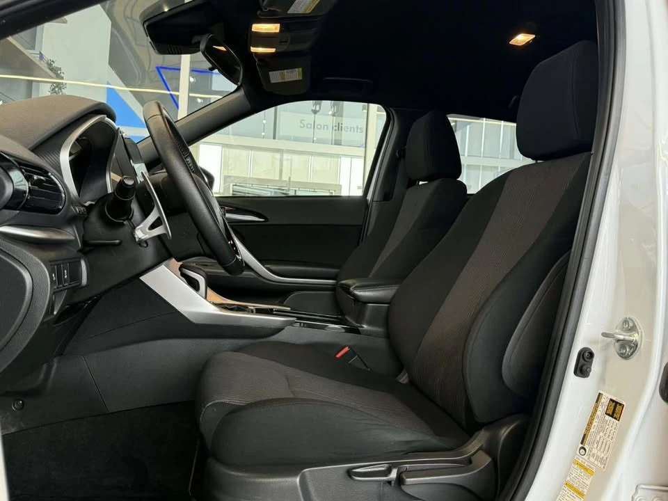 2023 Mitsubishi Eclipse Cross - Image 5 of 20