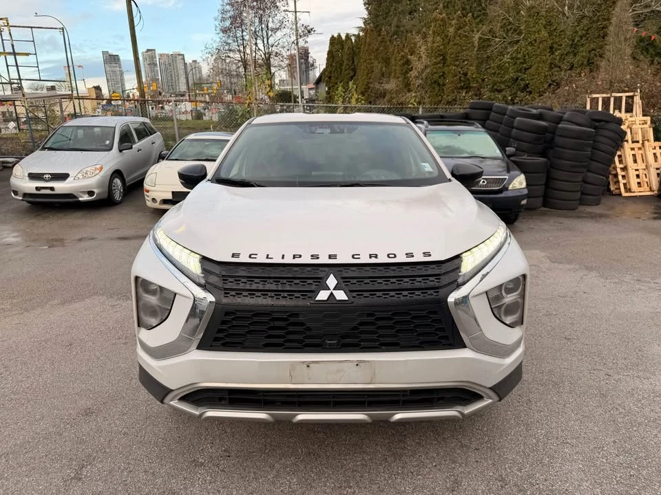 2023 Mitsubishi Eclipse Cross - Image 2 of 10