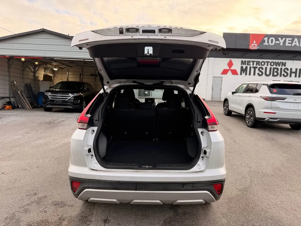 2023 Mitsubishi Eclipse Cross - Image 3 of 10