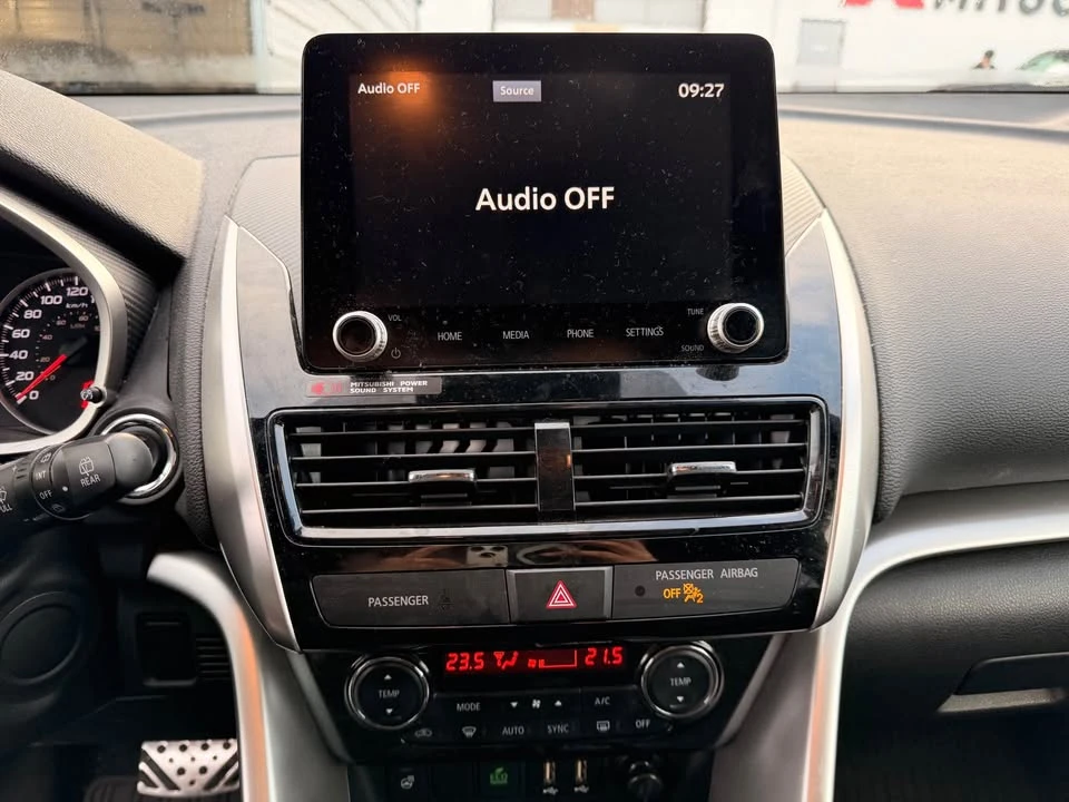 2023 Mitsubishi Eclipse Cross - Image 8 of 10