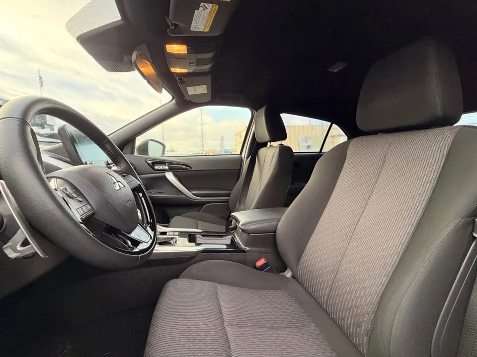 2023 Mitsubishi Eclipse Cross - Image 5 of 10