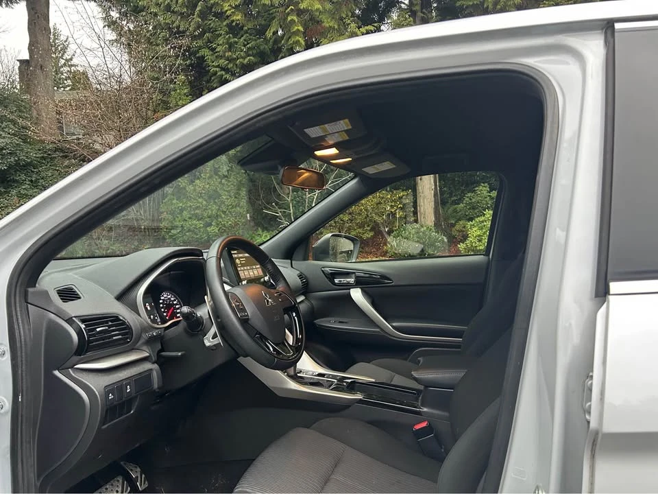 2023 Mitsubishi Eclipse Cross - Image 10 of 17