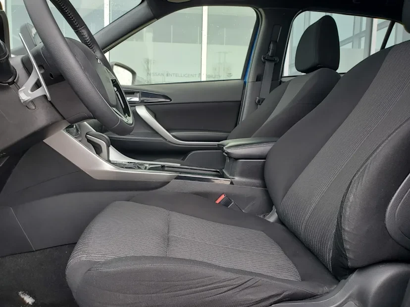 2023 Mitsubishi Eclipse Cross - Image 9 of 16