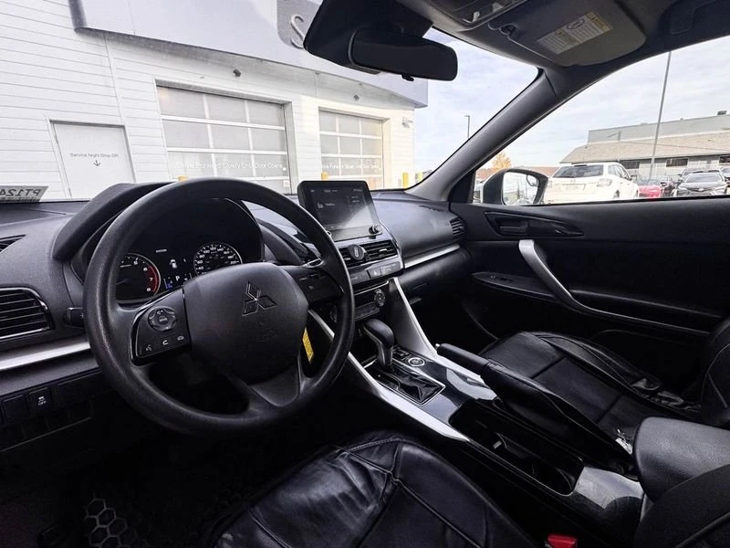 2023 Mitsubishi Eclipse Cross - Image 9 of 16