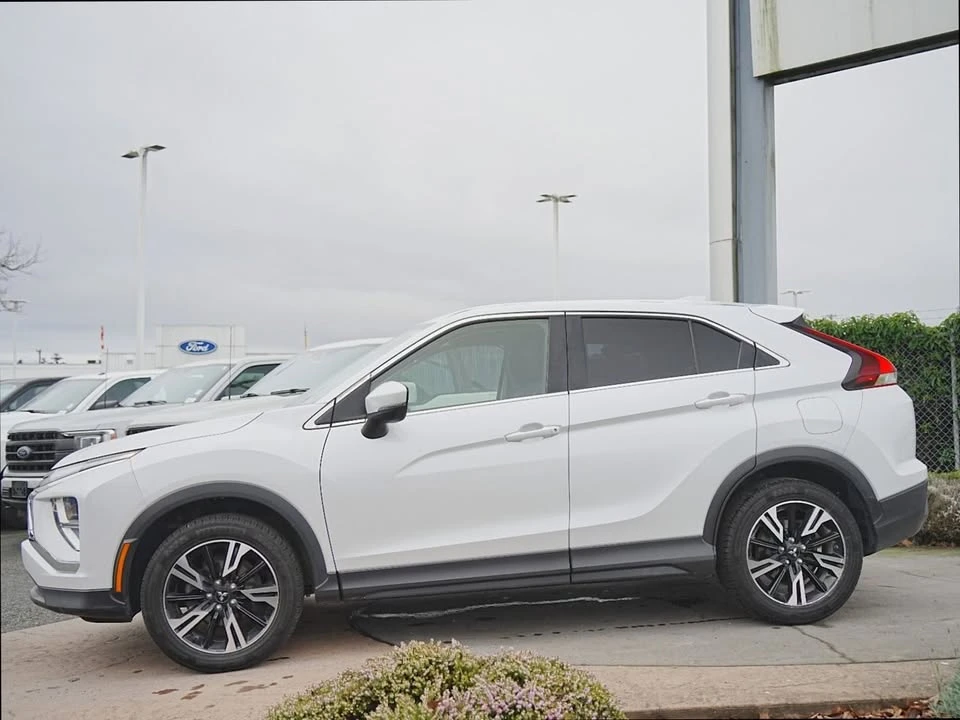 2023 Mitsubishi Eclipse Cross - Image 9 of 20