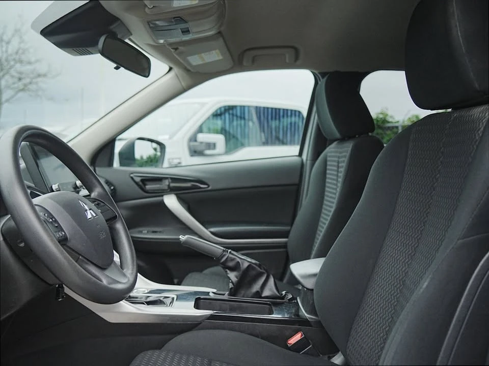 2023 Mitsubishi Eclipse Cross - Image 12 of 20