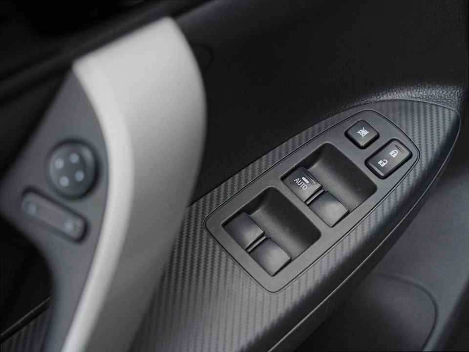 2023 Mitsubishi Eclipse Cross - Image 8 of 15