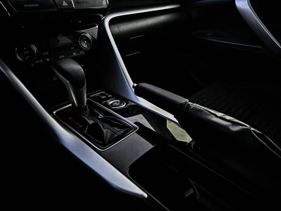 2023 Mitsubishi Eclipse Cross - Image 12 of 15