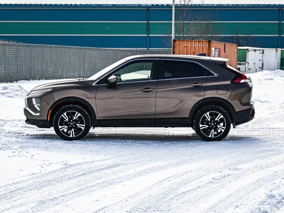 2023 Mitsubishi Eclipse Cross - Image 5 of 15