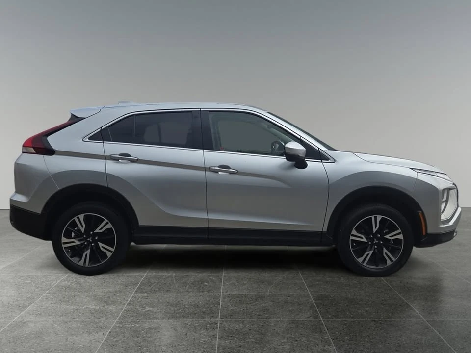 2023 Mitsubishi Eclipse Cross - Image 4 of 15