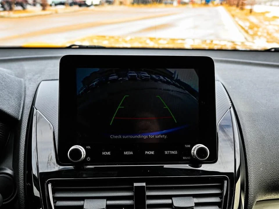 2023 Mitsubishi Eclipse Cross - Image 12 of 16