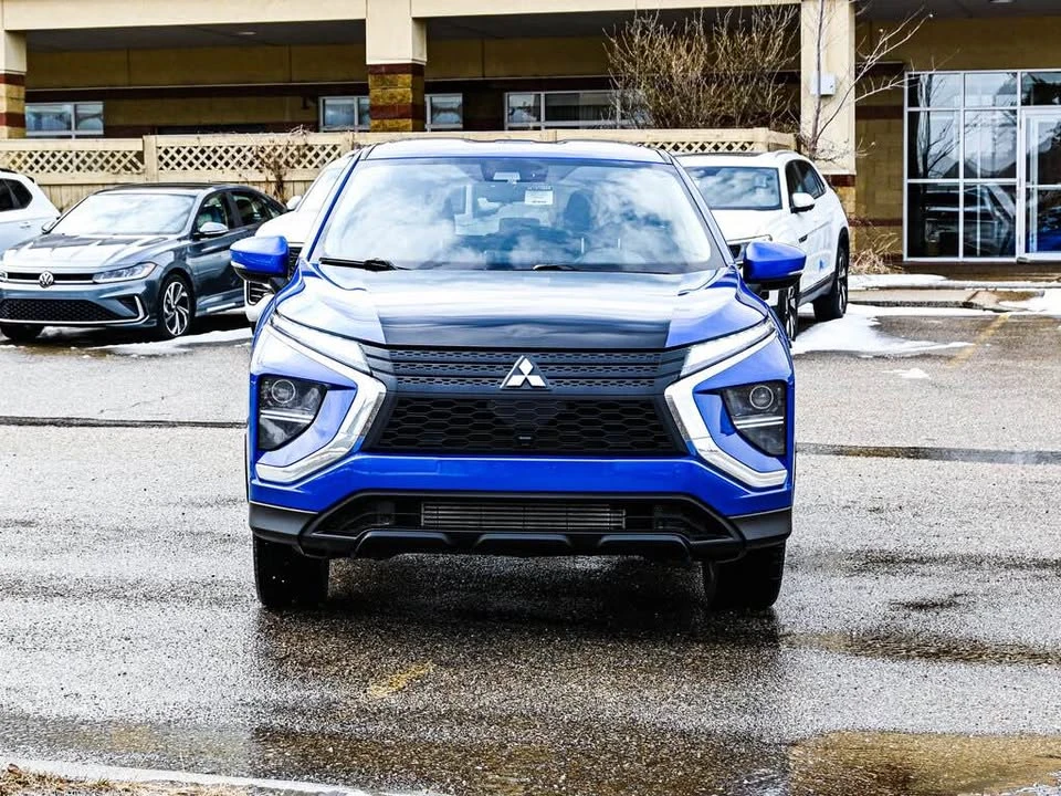 2023 Mitsubishi Eclipse Cross - Image 2 of 16