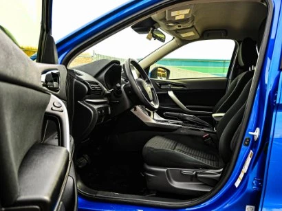 2023 Mitsubishi Eclipse Cross - Image 5 of 8