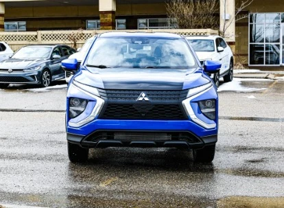 2023 Mitsubishi Eclipse Cross - Image 2 of 8
