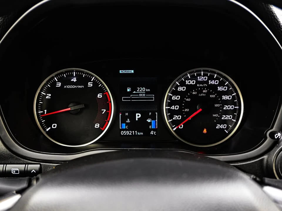 2023 Mitsubishi Eclipse Cross - Image 2 of 7