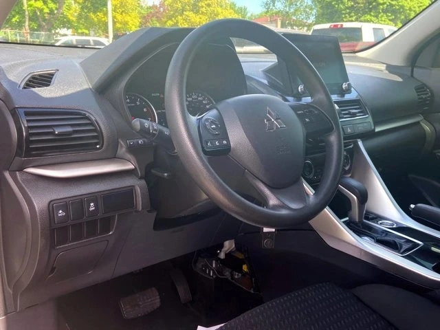 2023 Mitsubishi Eclipse Cross - Image 11 of 20