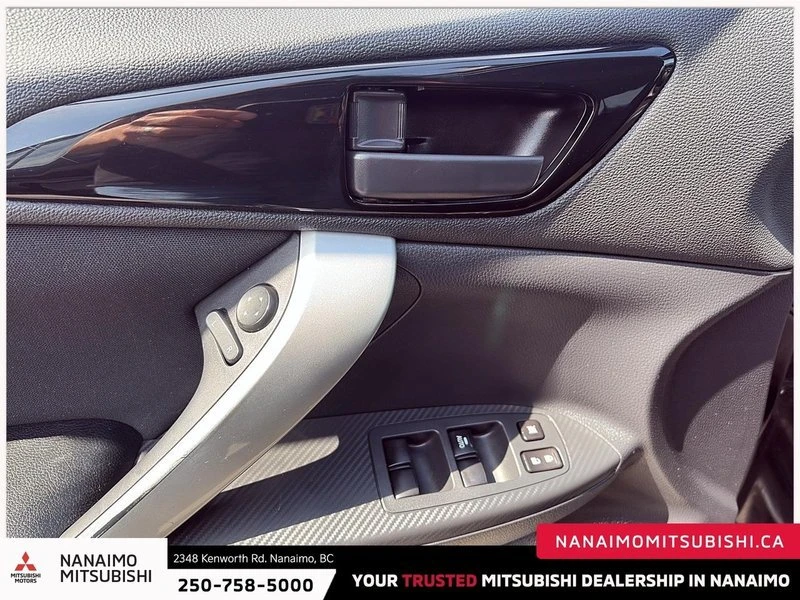 2023 Mitsubishi Eclipse Cross - Image 10 of 17