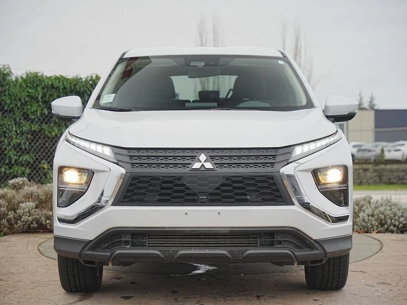 2023 Mitsubishi Eclipse Cross - Image 3 of 20