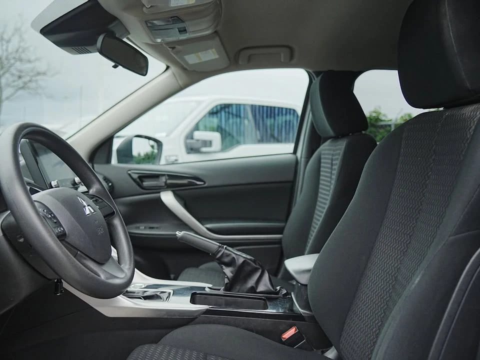 2023 Mitsubishi Eclipse Cross - Image 12 of 20