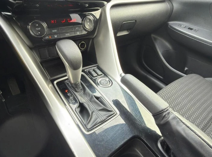 2023 Mitsubishi Eclipse Cross - Image 16 of 20