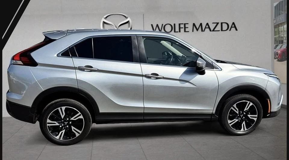 2023 Mitsubishi Eclipse Cross - Image 2 of 15