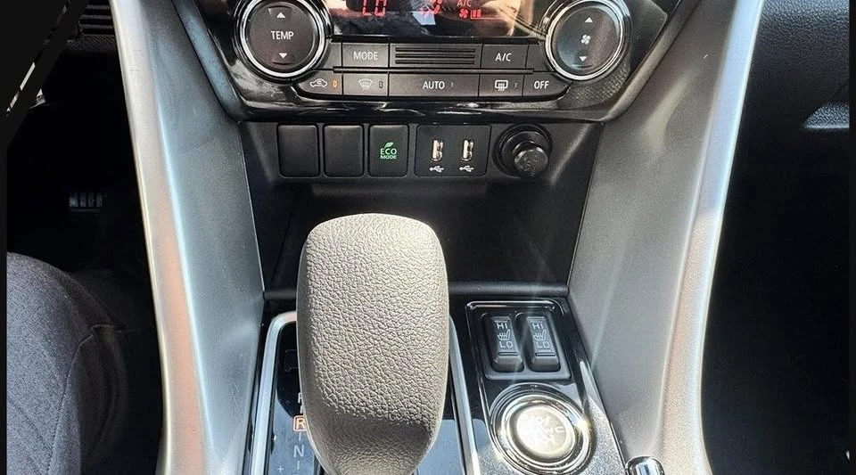2023 Mitsubishi Eclipse Cross - Image 10 of 15
