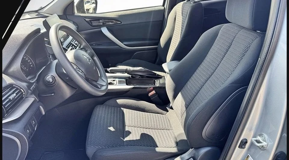 2023 Mitsubishi Eclipse Cross - Image 9 of 15