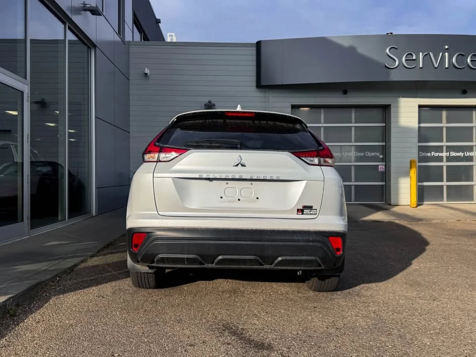2023 Mitsubishi Eclipse Cross - Image 2 of 11