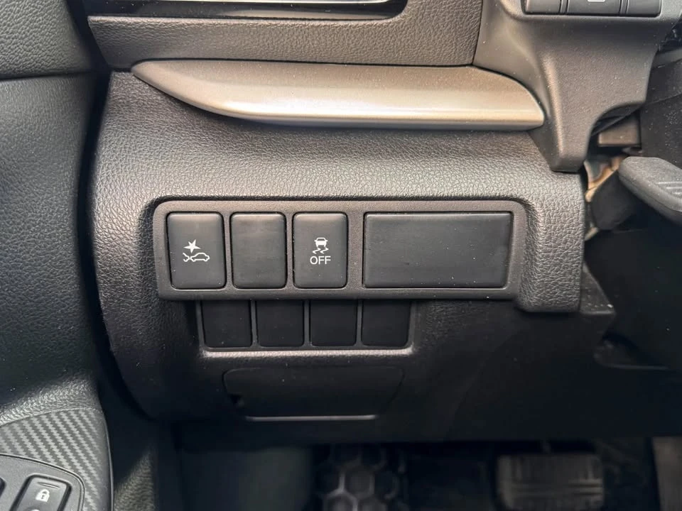 2023 Mitsubishi Eclipse Cross - Image 5 of 11