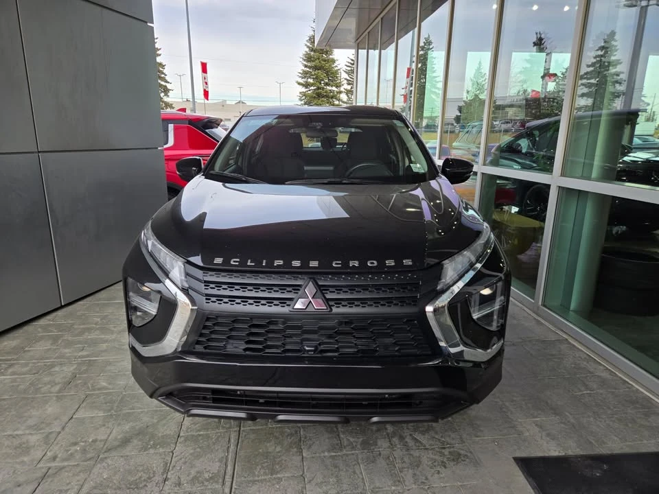 2023 Mitsubishi Eclipse Cross - Image 2 of 20