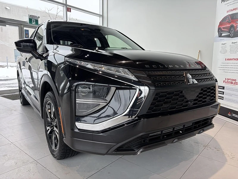 2023 Mitsubishi Eclipse Cross - Image 2 of 20