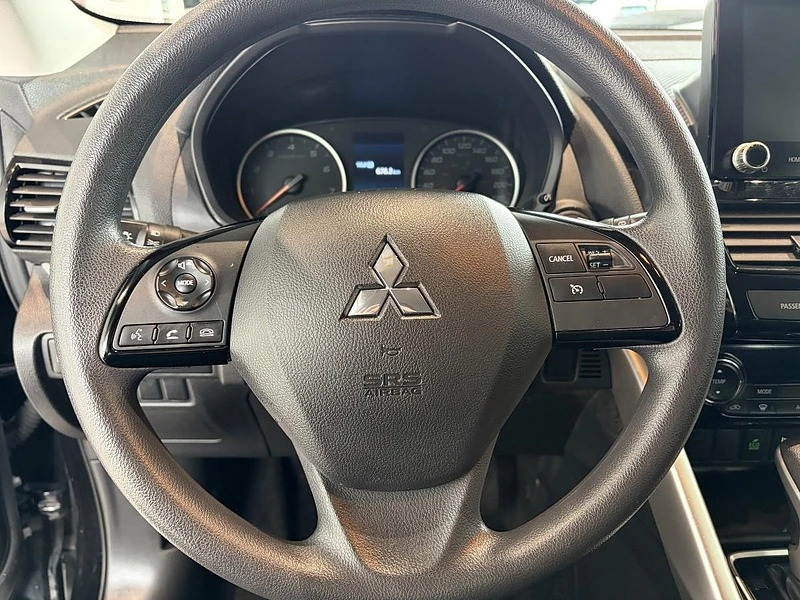 2023 Mitsubishi Eclipse Cross - Image 8 of 20