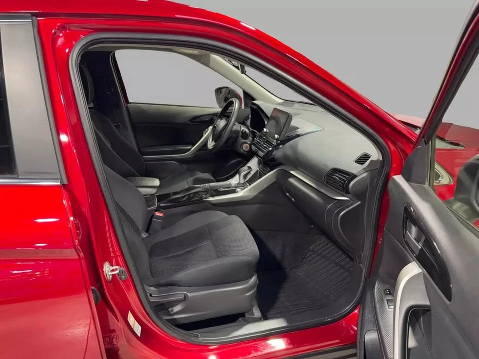 2023 Mitsubishi Eclipse Cross - Image 7 of 18