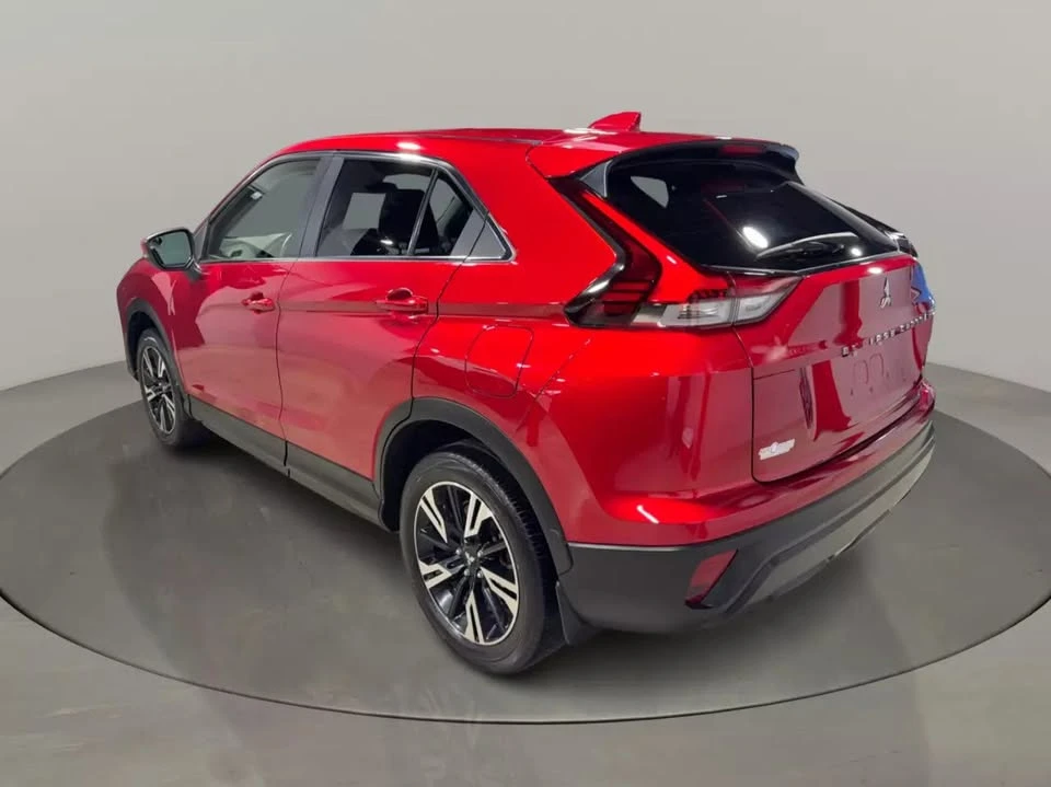 2023 Mitsubishi Eclipse Cross - Image 4 of 18