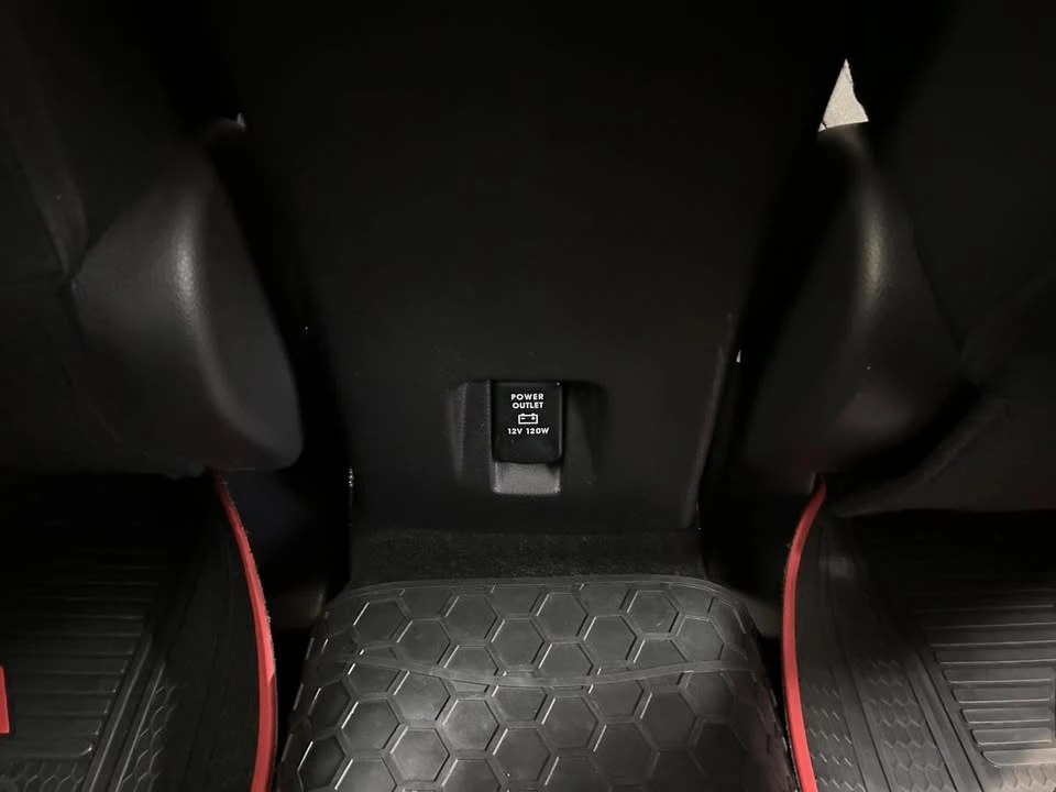 2023 Mitsubishi Eclipse Cross - Image 12 of 19