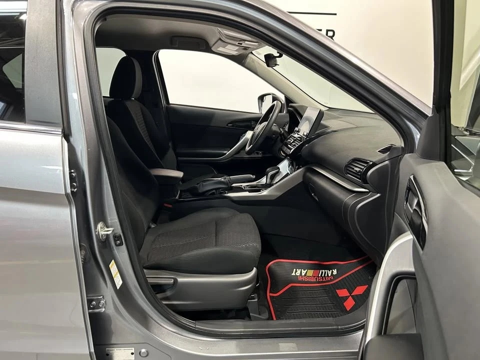 2023 Mitsubishi Eclipse Cross - Image 9 of 19