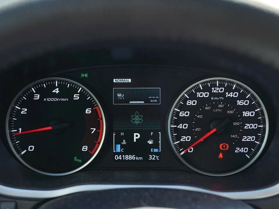 2023 Mitsubishi Eclipse Cross - Image 12 of 20