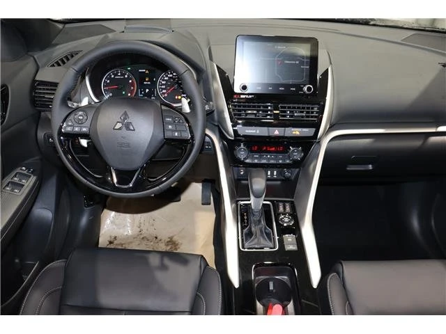 2023 Mitsubishi Eclipse Cross - Image 12 of 20