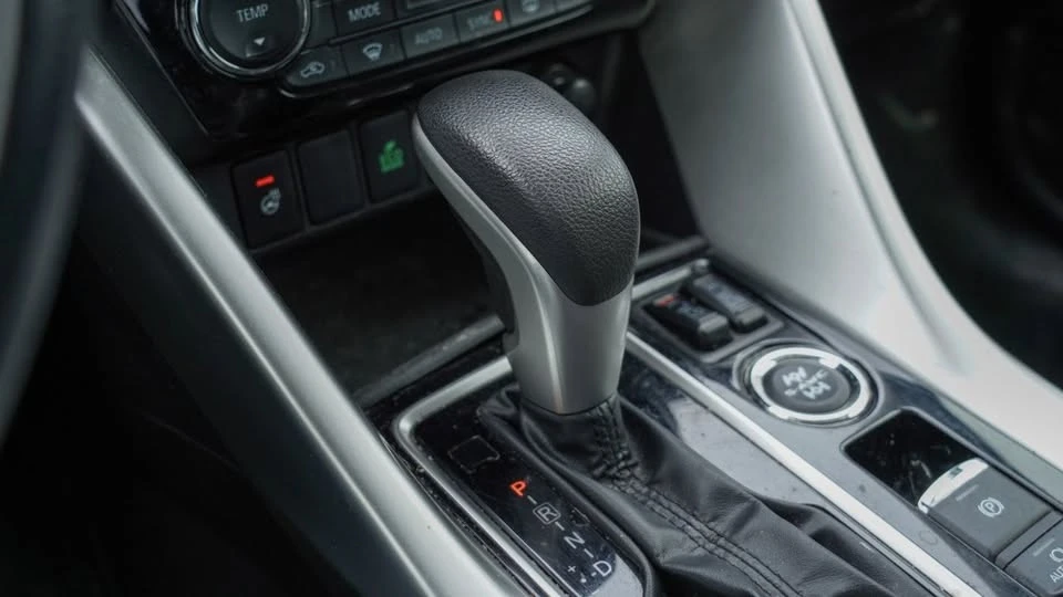 2023 Mitsubishi Eclipse Cross - Image 12 of 18