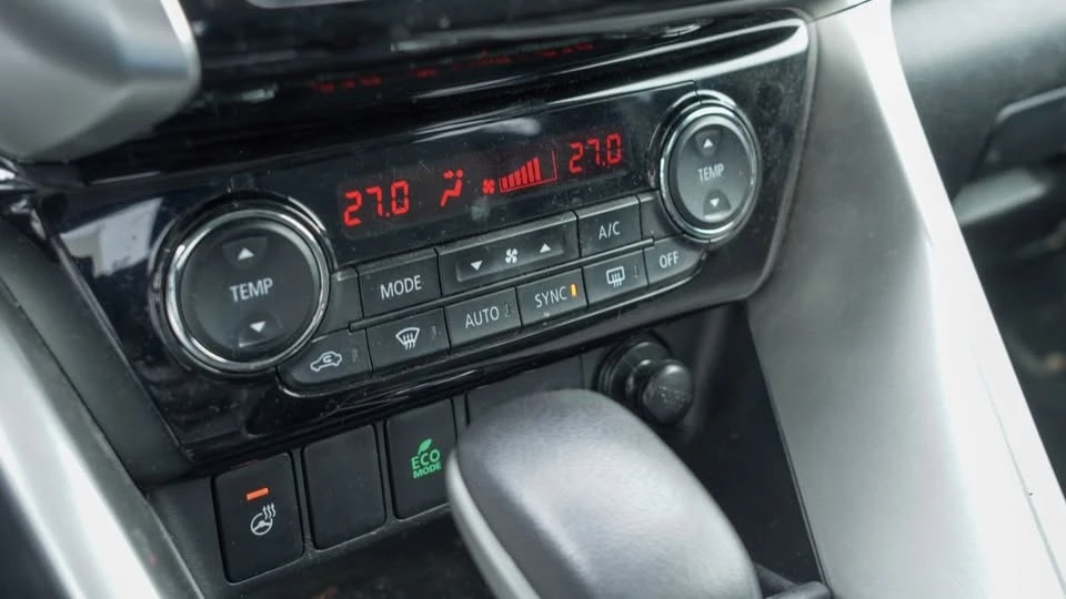 2023 Mitsubishi Eclipse Cross - Image 13 of 18