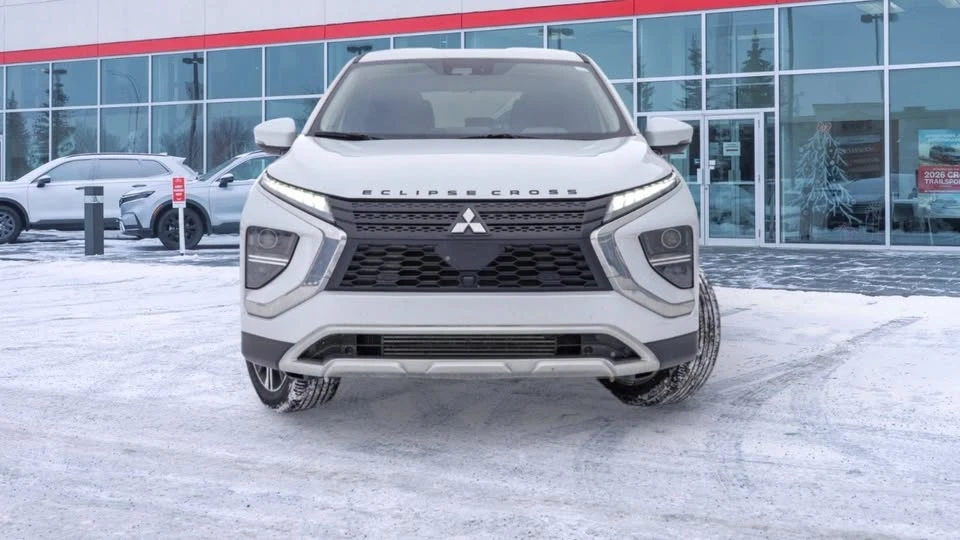 2023 Mitsubishi Eclipse Cross - Image 2 of 18