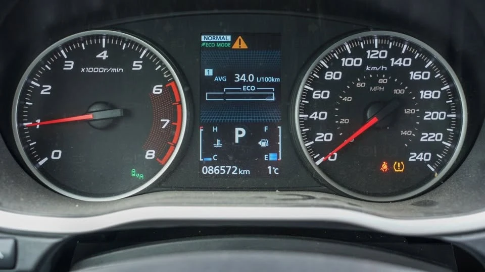 2023 Mitsubishi Eclipse Cross - Image 11 of 18